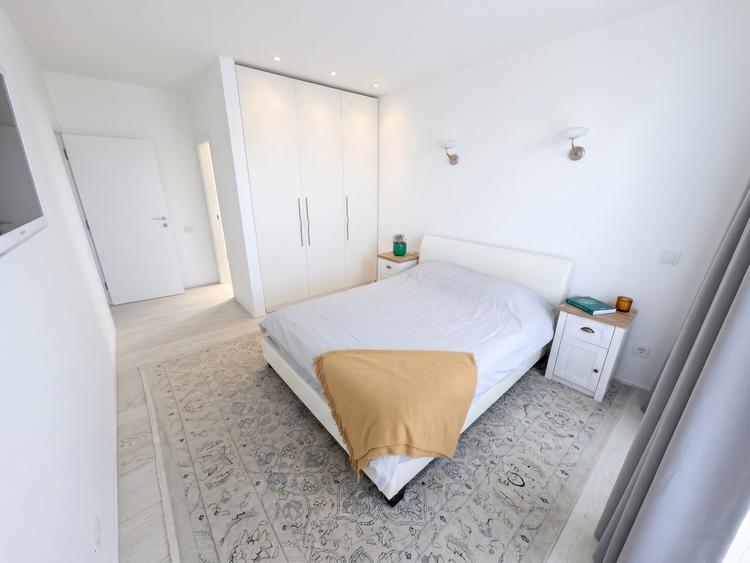 Apartament cu 4 camere, mobilat în Voluntari