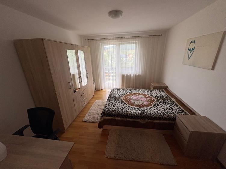 Apartament cu 3 camere decomandat, mobilat în Unirea