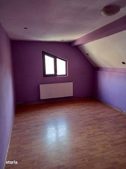 Casă cu 4 camere cu Teren 200 Mp în Blejoi