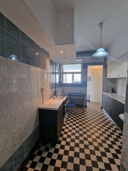 Apartament cu 4 camere decomandat în Universitate