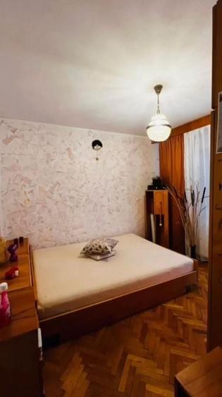 Apartament cu 3 camere decomandat, mobilat în Girocului