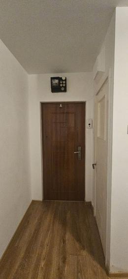 Apartament cu 2 camere semidecomandat în Podu Roș