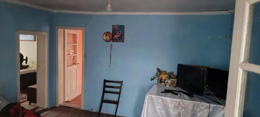 Teren de 2400 mp, în Goruni
