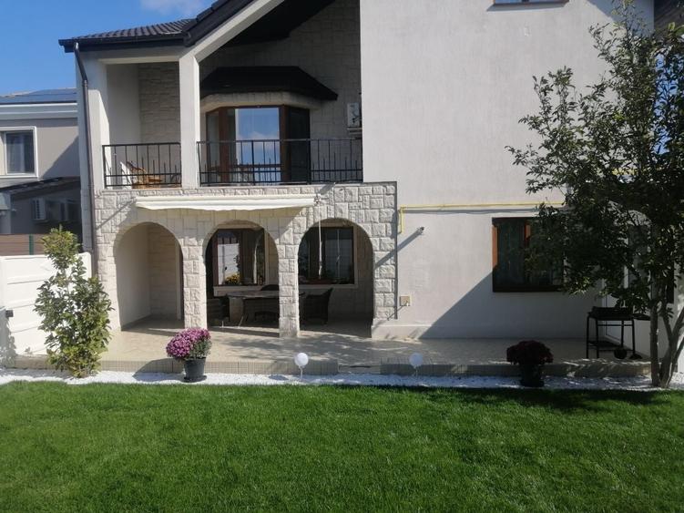 Casă cu 4 camere în Sud