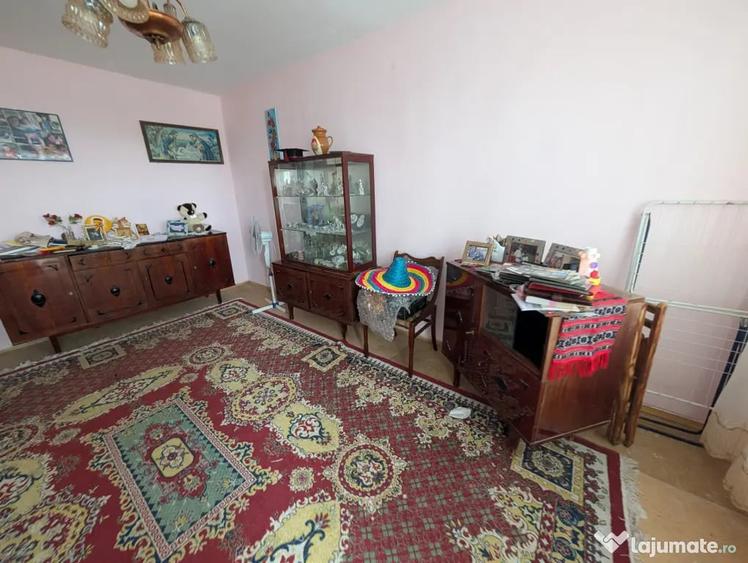 Apartament cu 3 camere decomandat în Alecu Russo