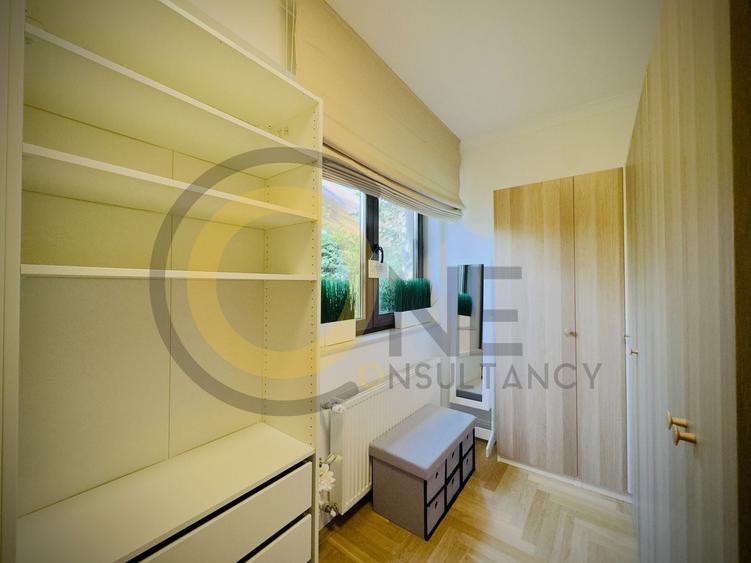 Apartament cu 5 camere decomandat, mobilat în Băneasa