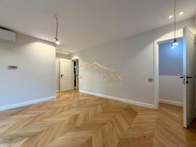 Apartament cu 4 camere decomandat în Străulești