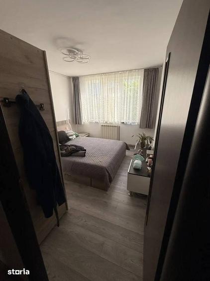 Apartament cu 4 camere în Berceni