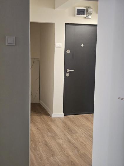 Apartament cu 2 camere decomandat în Eroii Revoluției