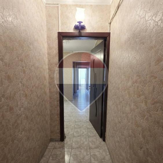 Apartament cu 3 camere decomandat în Nord