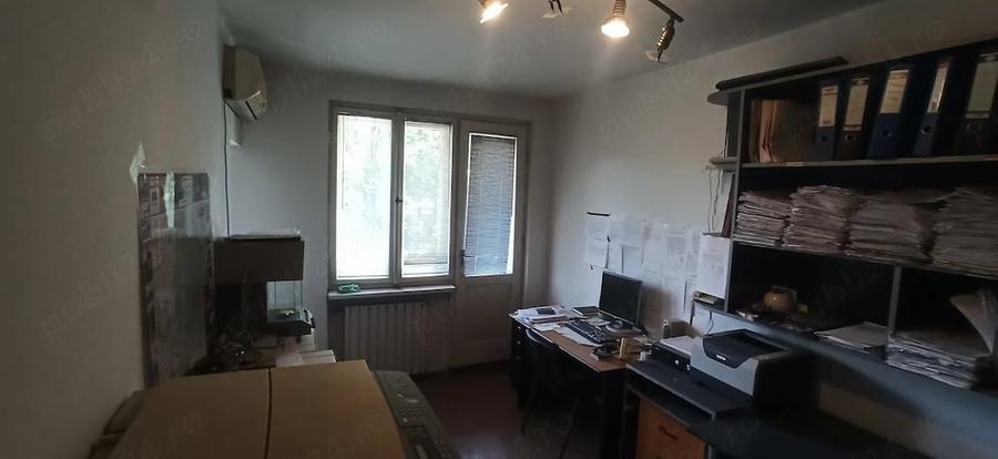 Apartament cu 3 camere semidecomandat în Ultracentral