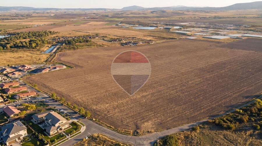 Teren Construcții intravilan de 4350 mp, în Sud-Vest