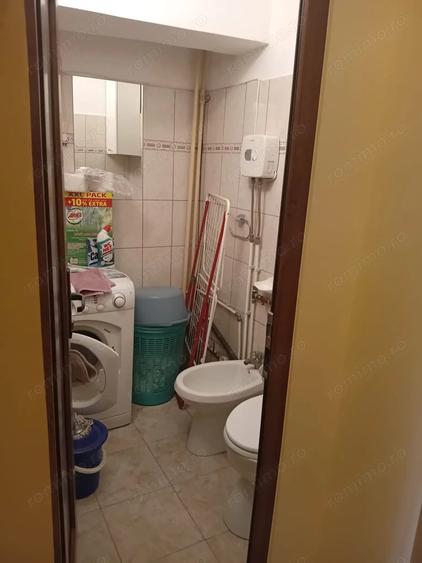 Apartament cu 3 camere decomandat în Micro 21