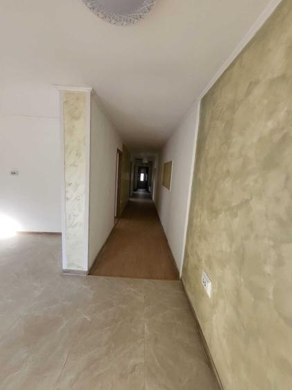 Casă cu 4 camere în Exterior Vest