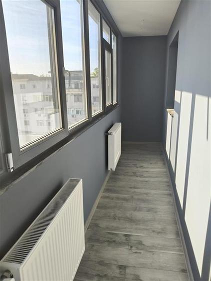 Apartament cu 3 camere decomandat în Apollo