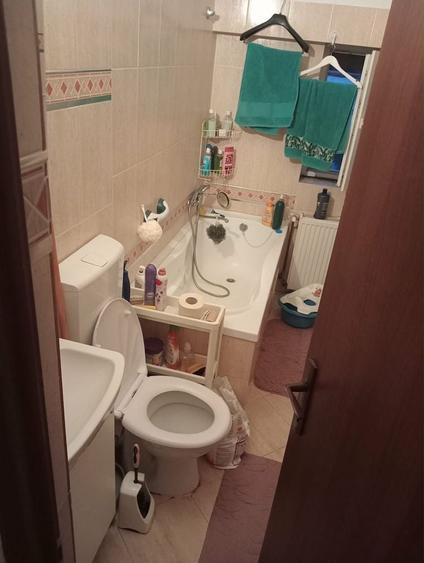 Apartament cu 2 camere semidecomandat în Girocului