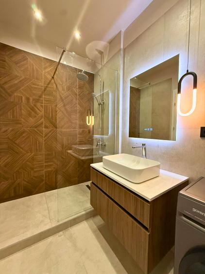 Apartament cu 2 camere semidecomandat în Florești