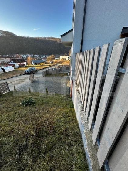 Duplex cu 4 camere cu Canalizare în Florești