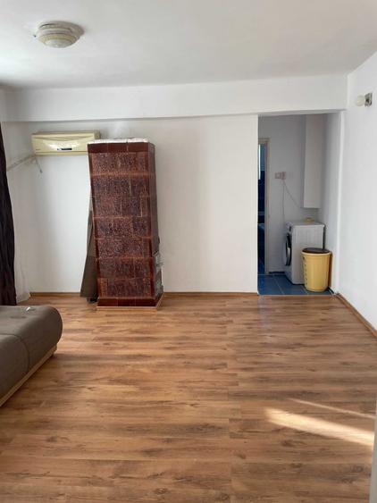 Apartament cu 2 camere decomandat în Ghimpați