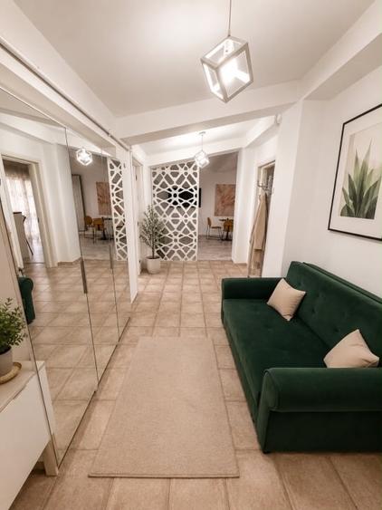 Apartament cu 3 camere decomandat, mobilat în Odăi