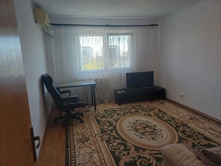Apartament cu 2 camere semidecomandat în Berceni