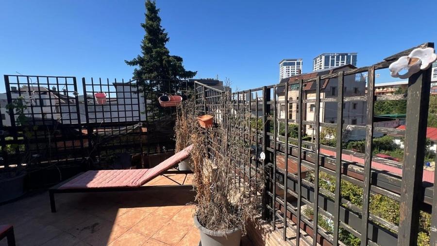 Casă individuală cu 5 camere cu Canalizare în Floreasca
