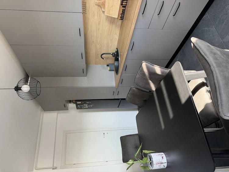 Apartament cu 2 camere decomandat în Titan