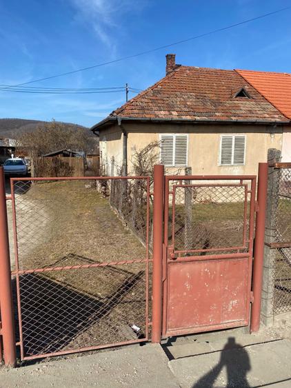 Casă cu 2 camere în Aghireșu