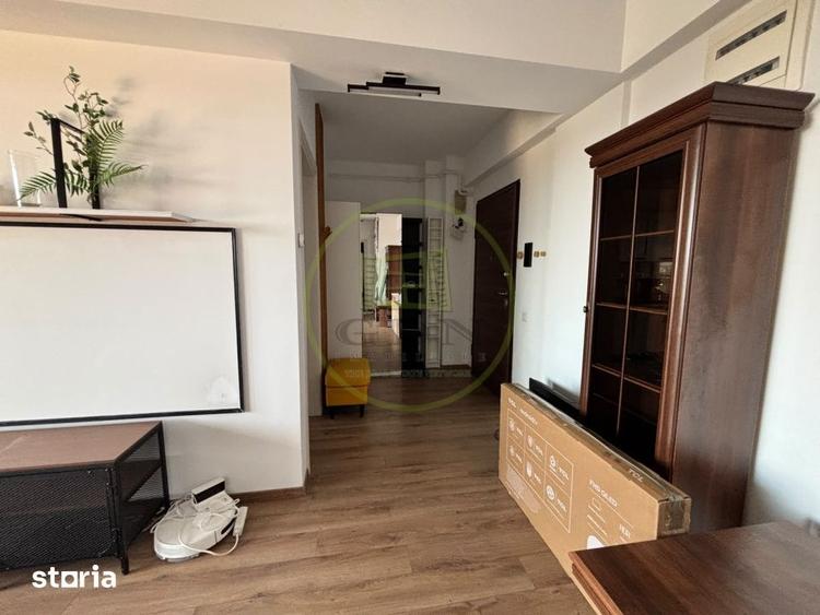 Apartament cu 2 camere semidecomandat, mobilat în Central