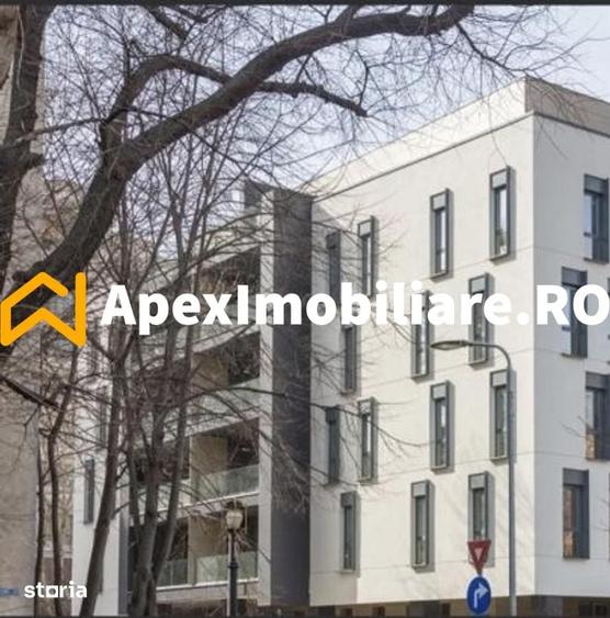 Apartament cu 2 camere semidecomandat în Centrul Civic