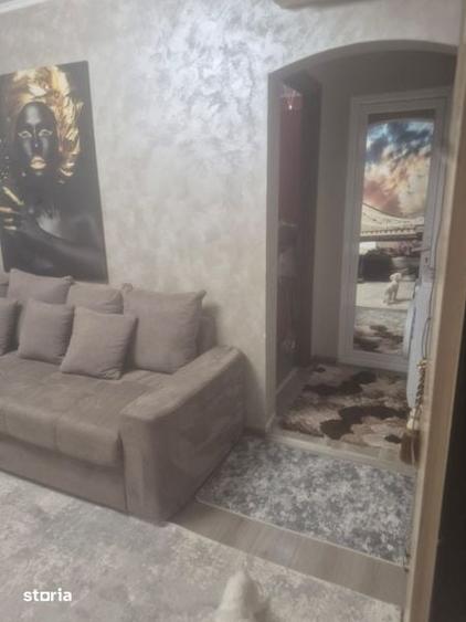 Apartament cu 2 camere în Micro 17