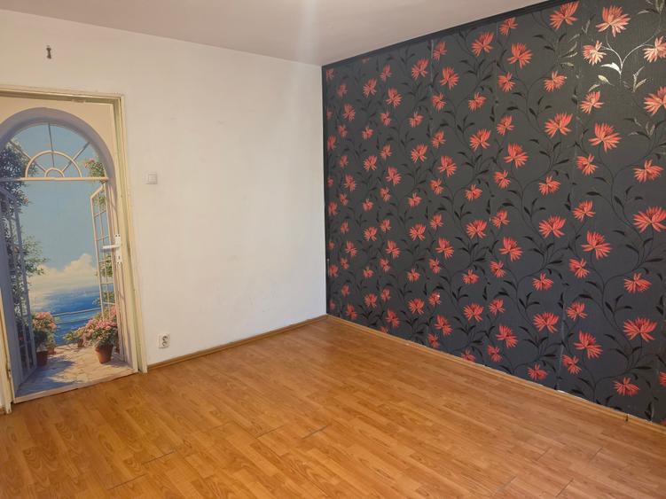 Apartament cu 3 camere decomandat în Liviu Rebreanu