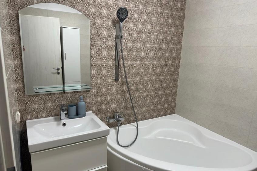 Apartament cu 3 camere decomandat, mobilat în Bd. Laminorului