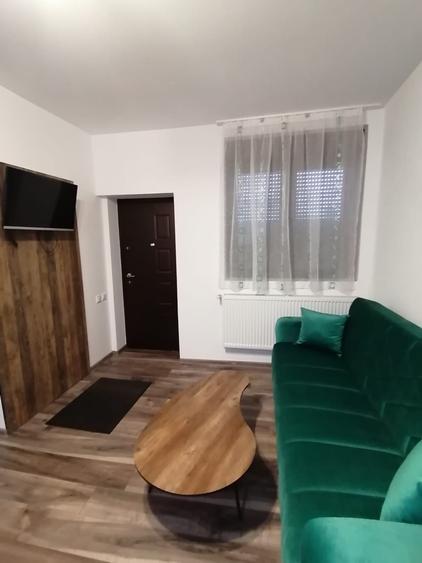 Casă cu 2 camere în Badea Cârțan