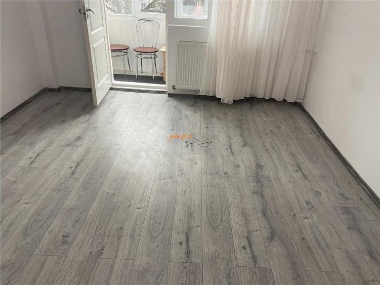Apartament cu 2 camere decomandat în Soarelui