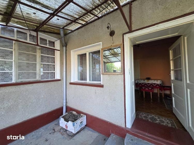 Casă cu 4 camere în Șișterea