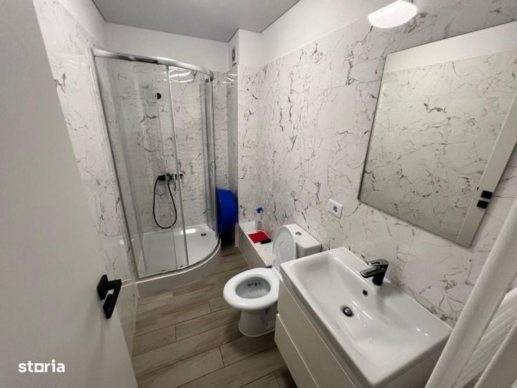 Apartament cu 3 camere semidecomandat în Titan