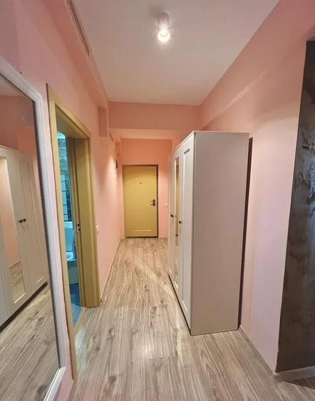 Apartament cu 2 camere semidecomandat, mobilat în Central