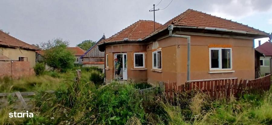 Casă cu 3 camere în Nădășelu