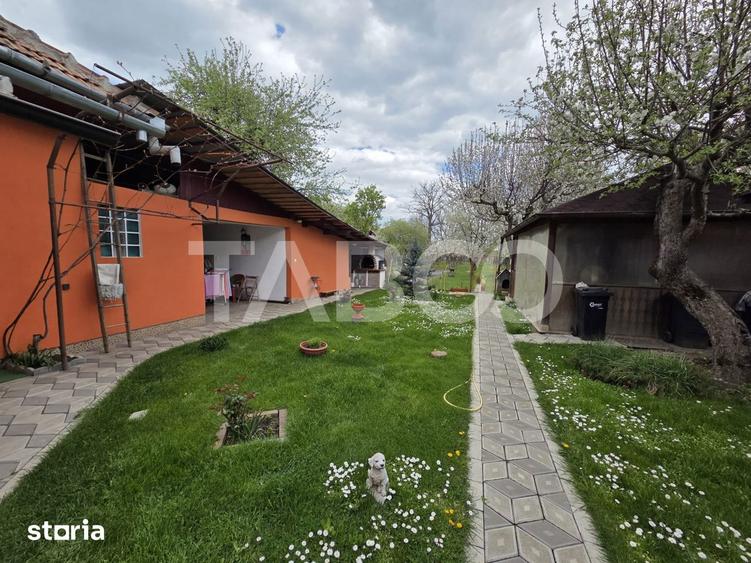 Casă cu 3 camere cu Canalizare în Beclean