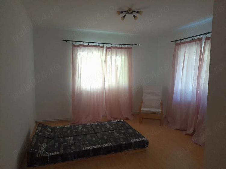 Casă cu 7 camere cu Teren 3000 Mp în Breaza de Sus