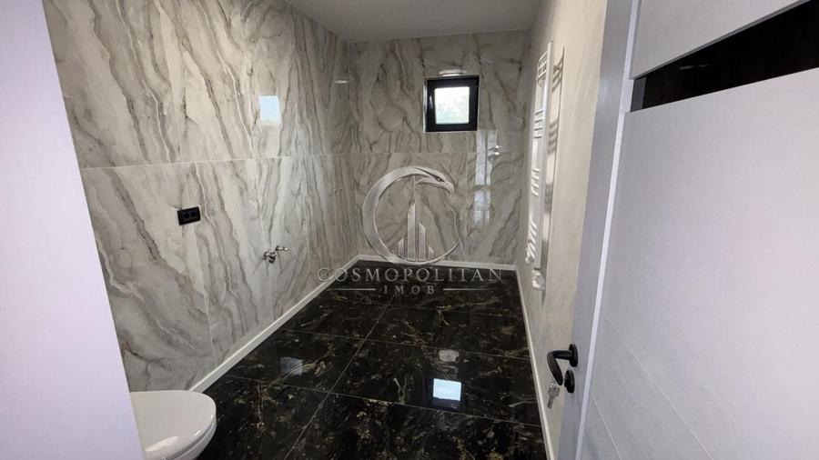 Casă individuală cu 3 camere cu Canalizare în Stâlpu