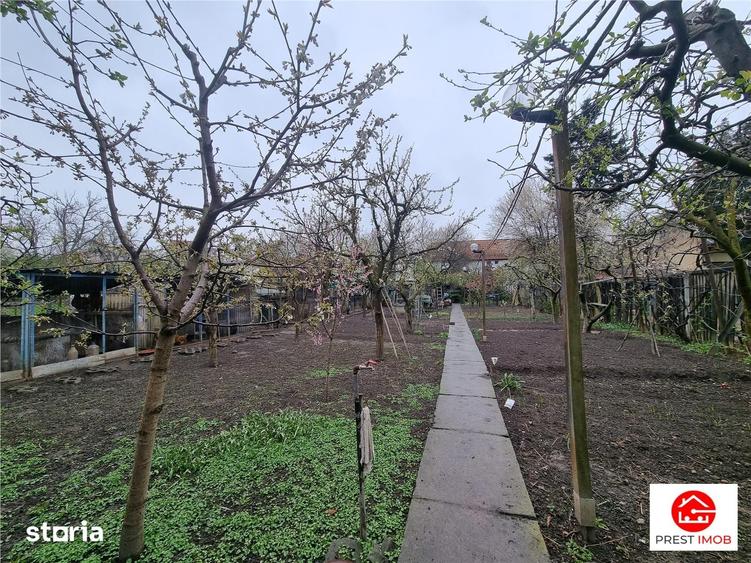 Casă cu 4 camere cu Teren 1344 Mp în Central