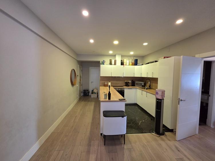 Apartament cu 4 camere în Nord