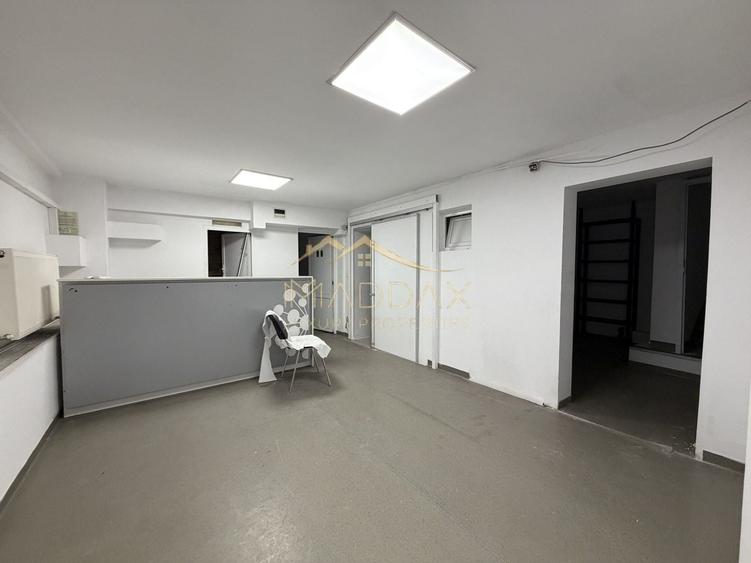 Casă individuală cu 10 camere cu Canalizare în Cotroceni