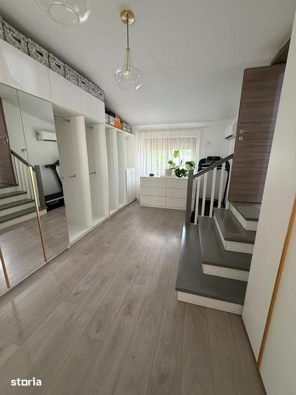 Casă cu 5 camere cu Teren 400 Mp în Goranu