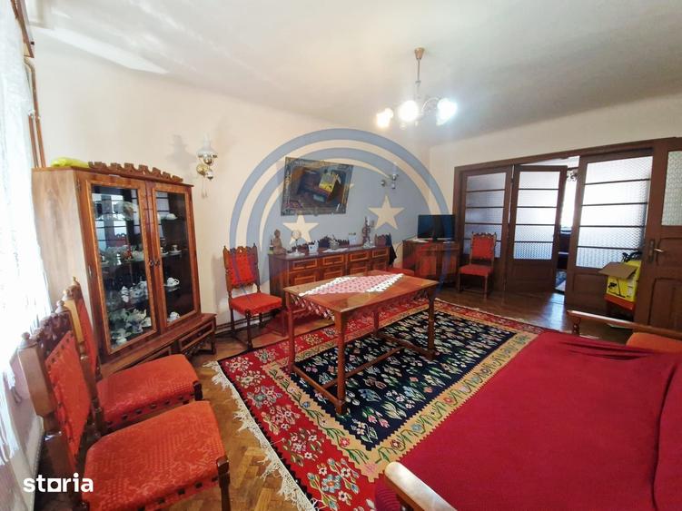 Casă cu 5 camere cu Teren 252 Mp în Central