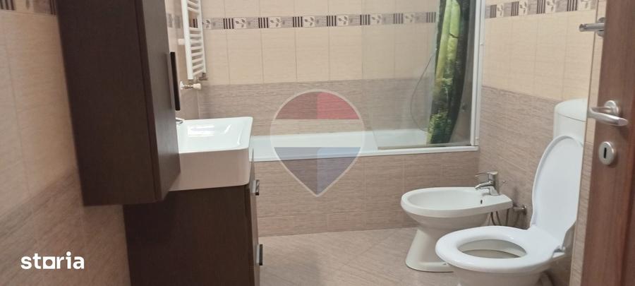 Apartament cu 2 camere decomandat în Funcționarilor