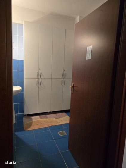Casă cu 4 camere în Apărătorii Patriei
