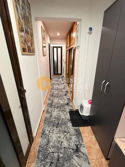 Apartament cu 3 camere decomandat, mobilat în Tomești